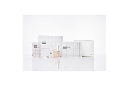 購買THE GINZA御銀座產品合計滿200,000日圓以上，可獲贈好禮。