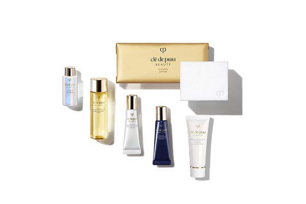 Receive a gift with purchase when you spend 60,000JPY or more on Clé de Peau Beauté products.