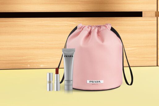 PRADA | プラダ ビューティ製品を18,000円以上ご購入で、Prada Market限定3点ギフトセットをプレゼント。