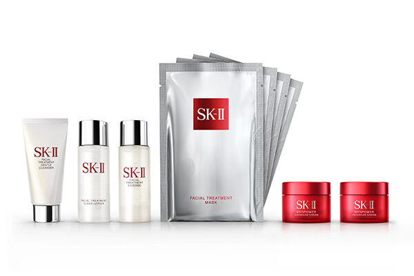 Get a free gift with purchase SK-Ⅱ over 100,000JPY！