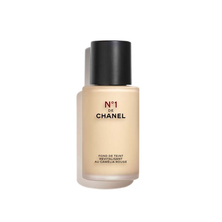 ILLUMINATES - HYDRATES - PROTECTS